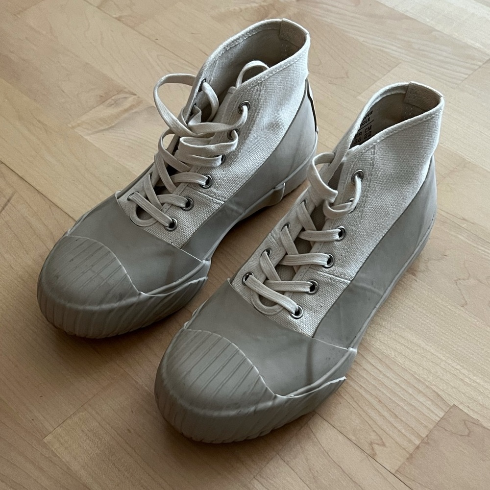 MOONSTAR Japanese hi-top rain sneaker
